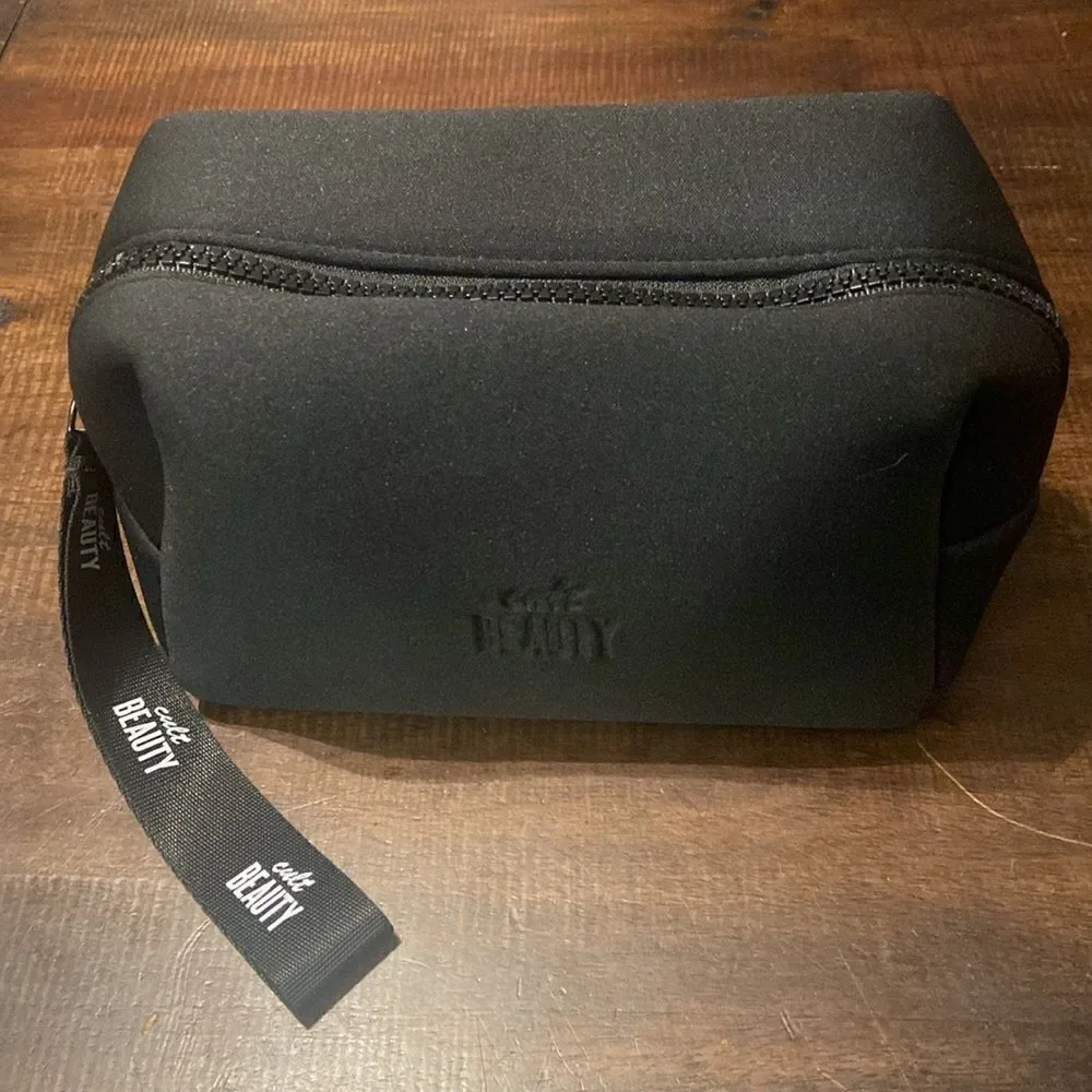 CULT BEAUTY POUCH Makeup bag